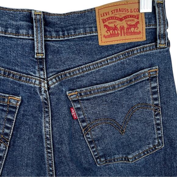 Levi’s Wedge Straight High Waisted Jeans 28 Distressed Button Fly - Picture 6 of 7